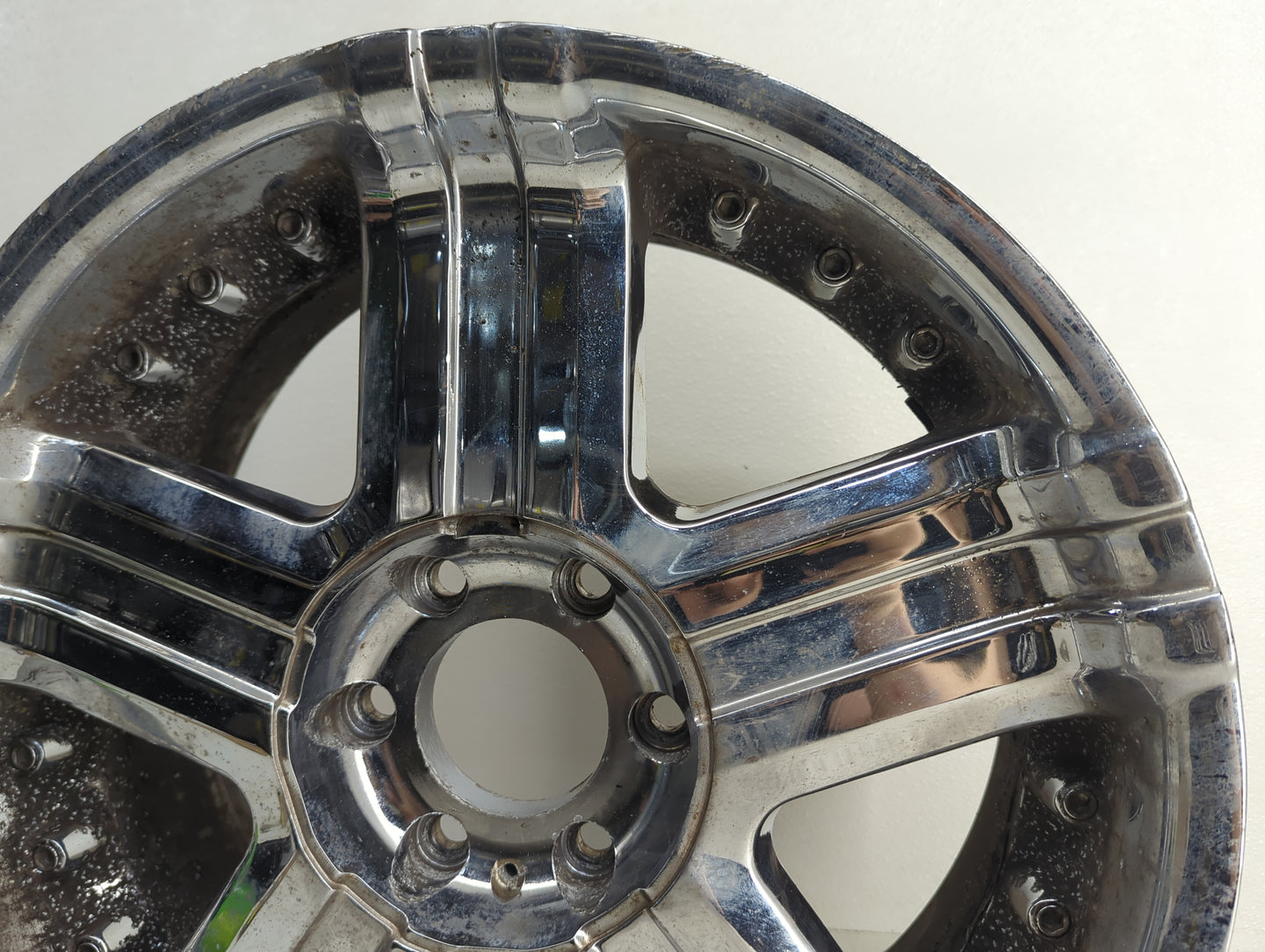 2004-2008 Chrysler Pacifica Oem Wheel Rim 1097587 - Oemusedautoparts1.com