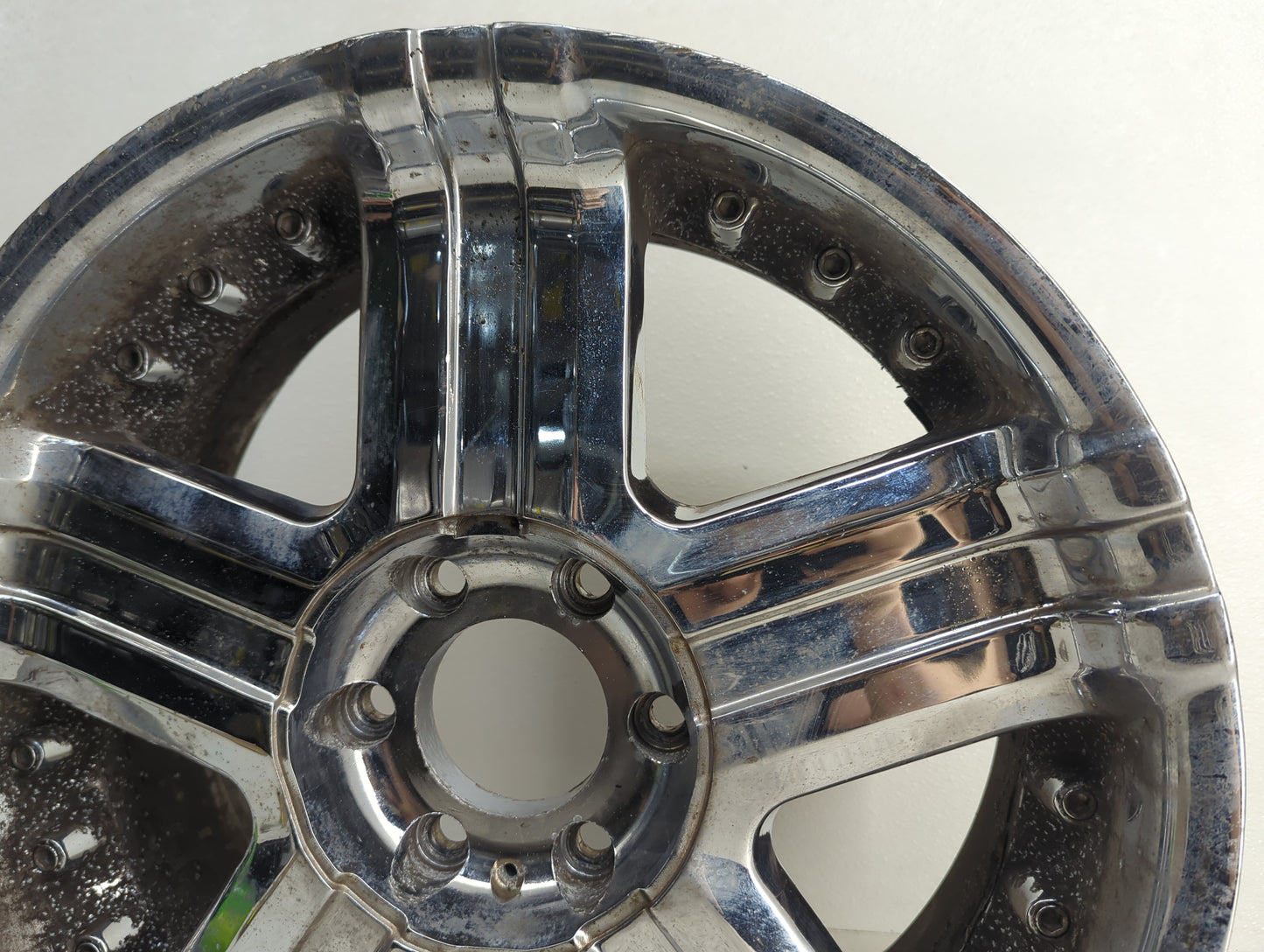 2004-2008 Chrysler Pacifica Oem Wheel Rim 1097587 - Oemusedautoparts1.com