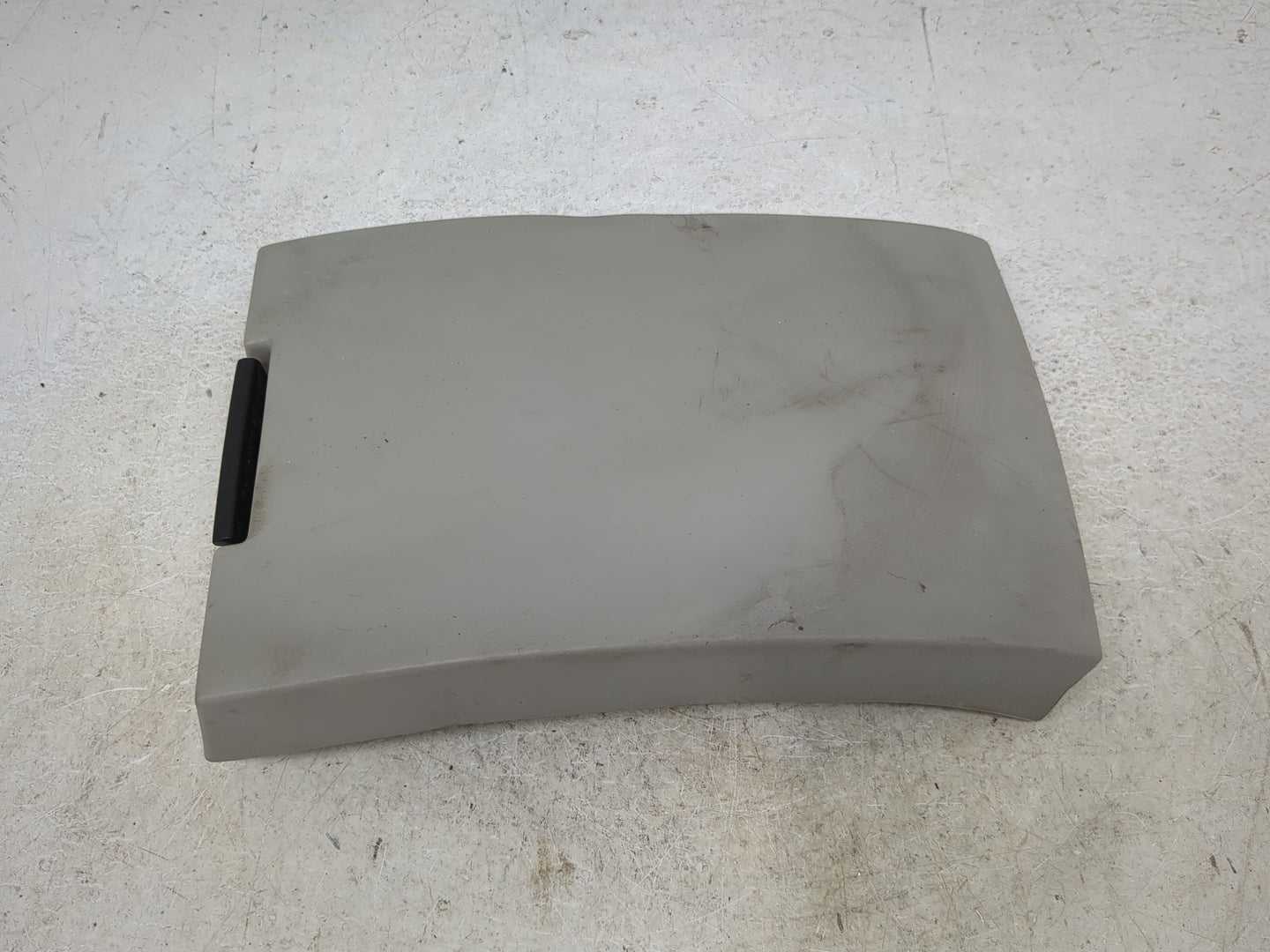 2005-2008 Chrysler Pacifica Center Console Armrest Cover Lid Fits Fits 2005 2006 2007 2008 OEM Used Auto Parts - Oemusedauto