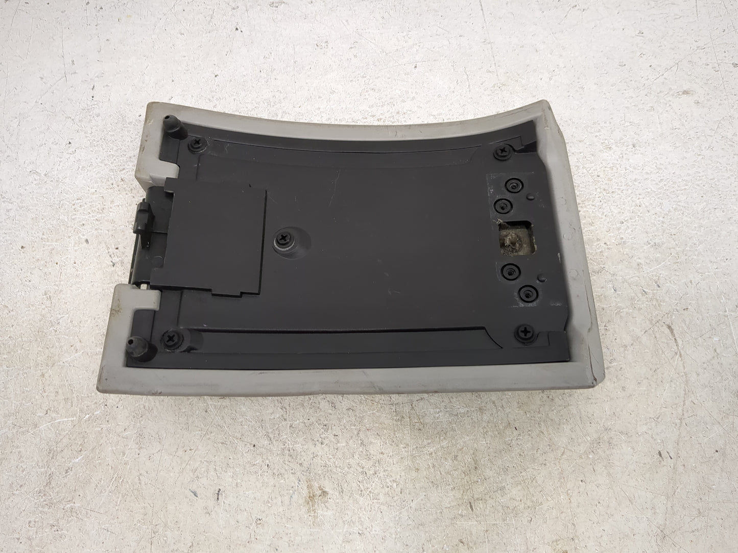 2005-2008 Chrysler Pacifica Center Console Armrest Cover Lid Fits Fits 2005 2006 2007 2008 OEM Used Auto Parts - Oemusedauto
