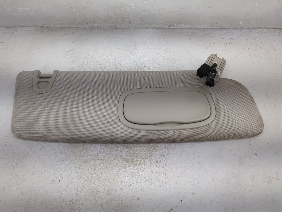 2017-2020 Chrysler Pacifica Sun Visor Shade Replacement Passenger Right Mirror Fits Fits 2017 2018 2019 2020 OEM Used Auto P