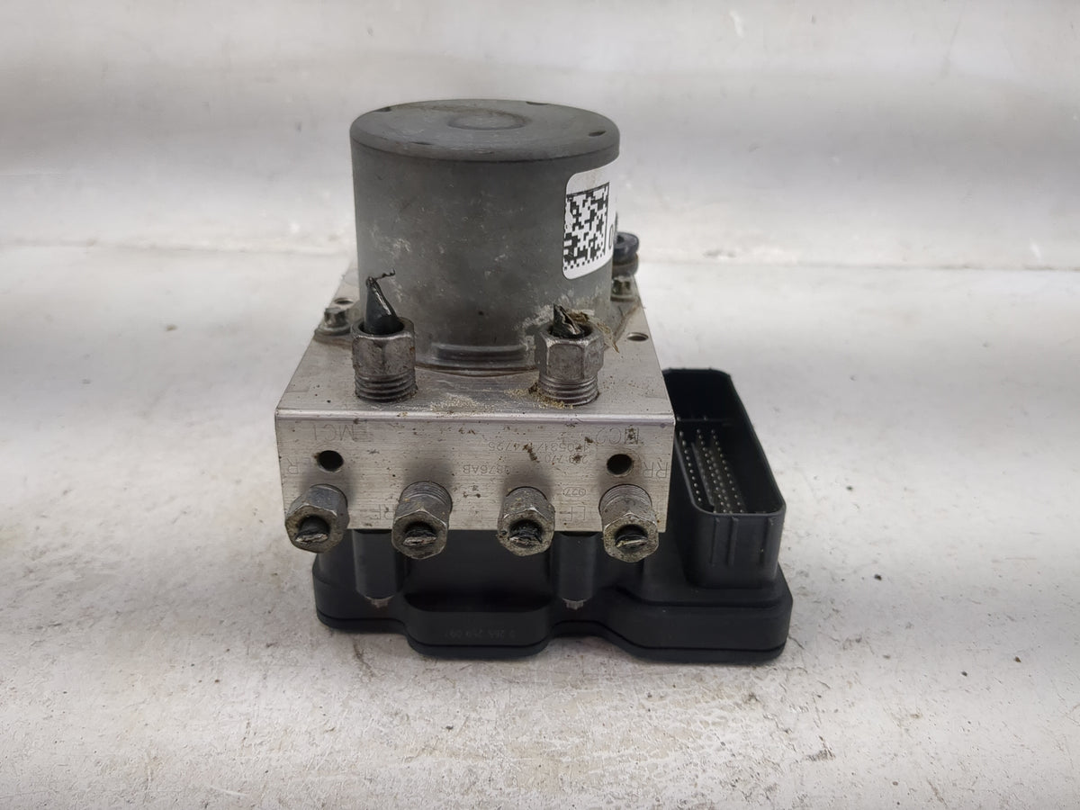 2017-2018 Chrysler Pacifica Anti-Lock Brake ABS Pump Module Actuator OEM Fits Fits 2017 2018 OEM Used Auto Parts - Oemusedau