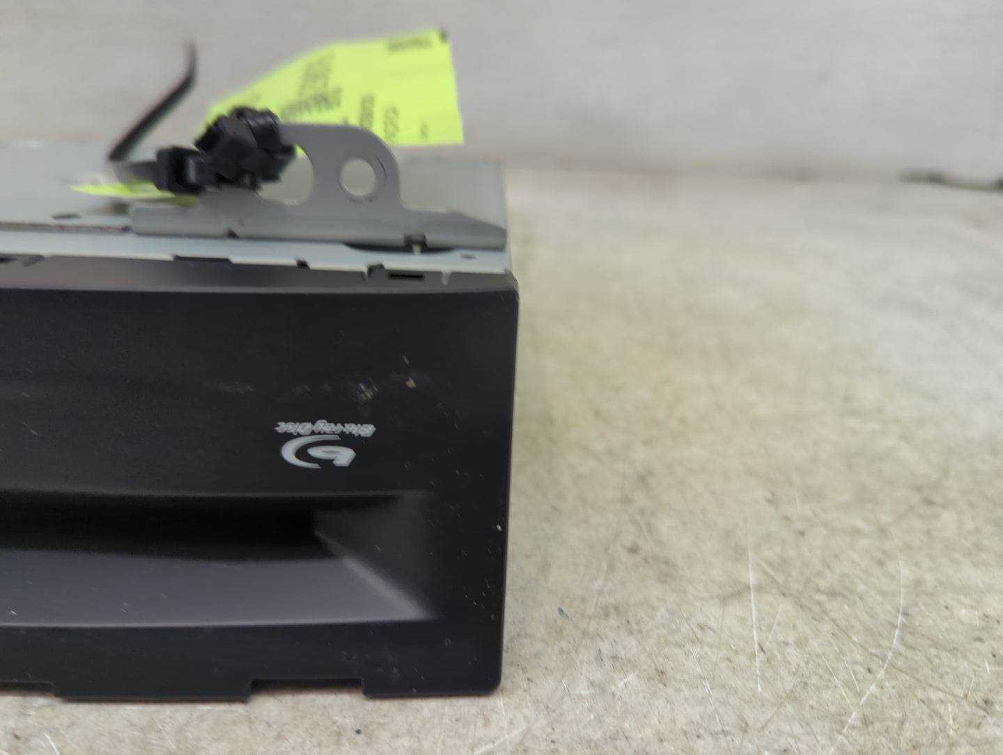 2017-2017 Chrysler Pacifica Information Display Screen 5031538 - Oemusedautoparts1.com