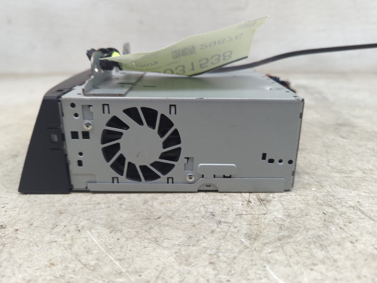 2017-2017 Chrysler Pacifica Information Display Screen 5031538 - Oemusedautoparts1.com