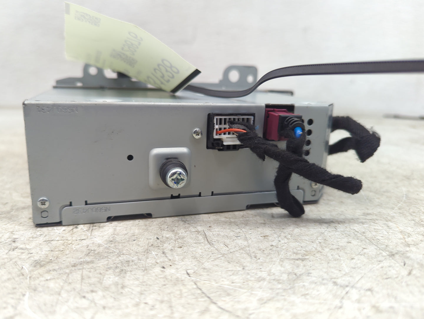 2017-2017 Chrysler Pacifica Information Display Screen 5031538 - Oemusedautoparts1.com