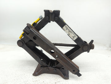 2007 Chrysler Pt Cruiser Spare Scissor Car Jack - Oemusedautoparts1.com