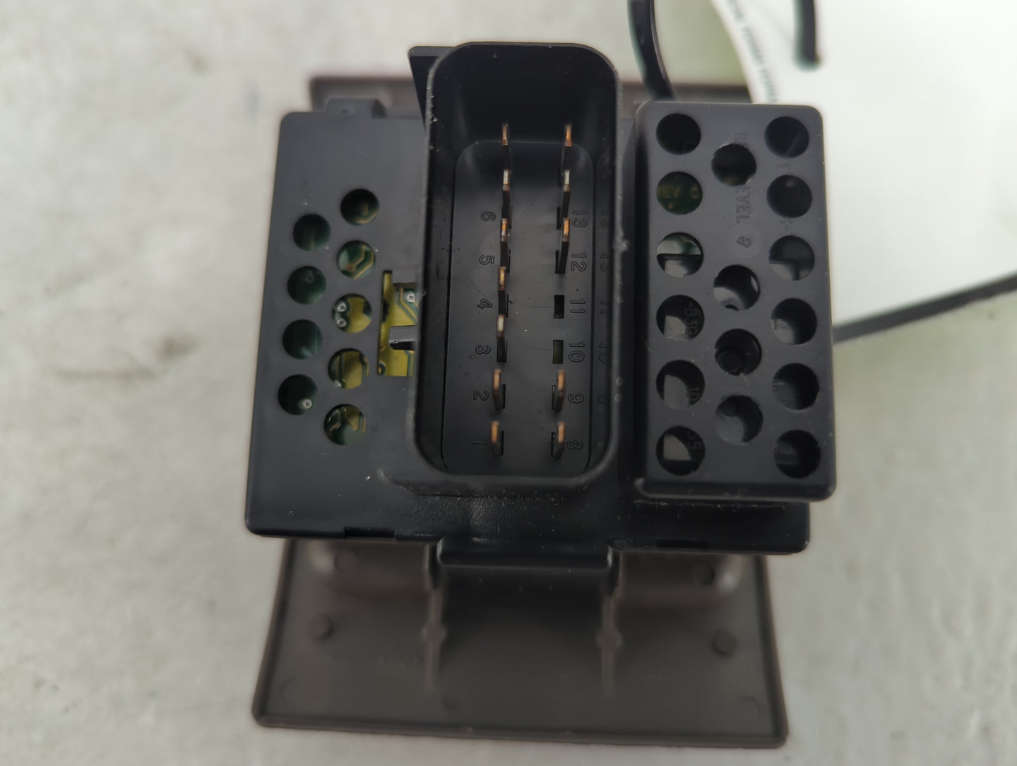 2001-2010 Chrysler Pt Cruiser Master Power Window Switch Replacement Driver Side Left Fits OEM Used Auto Parts - Oemusedauto