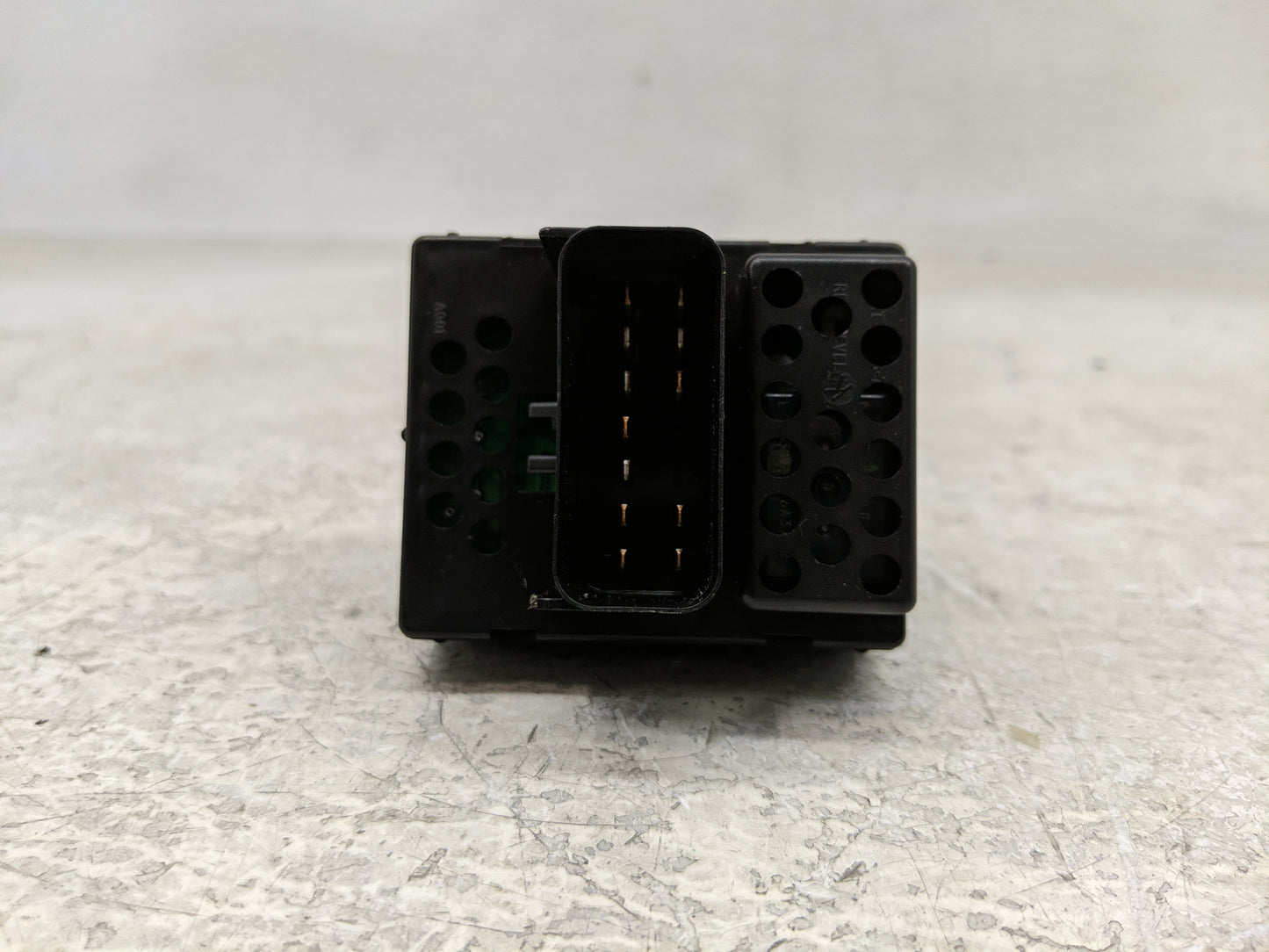2001-2010 Chrysler Pt Cruiser Master Power Window Switch Replacement Driver Side Left Fits OEM Used Auto Parts - Oemusedauto