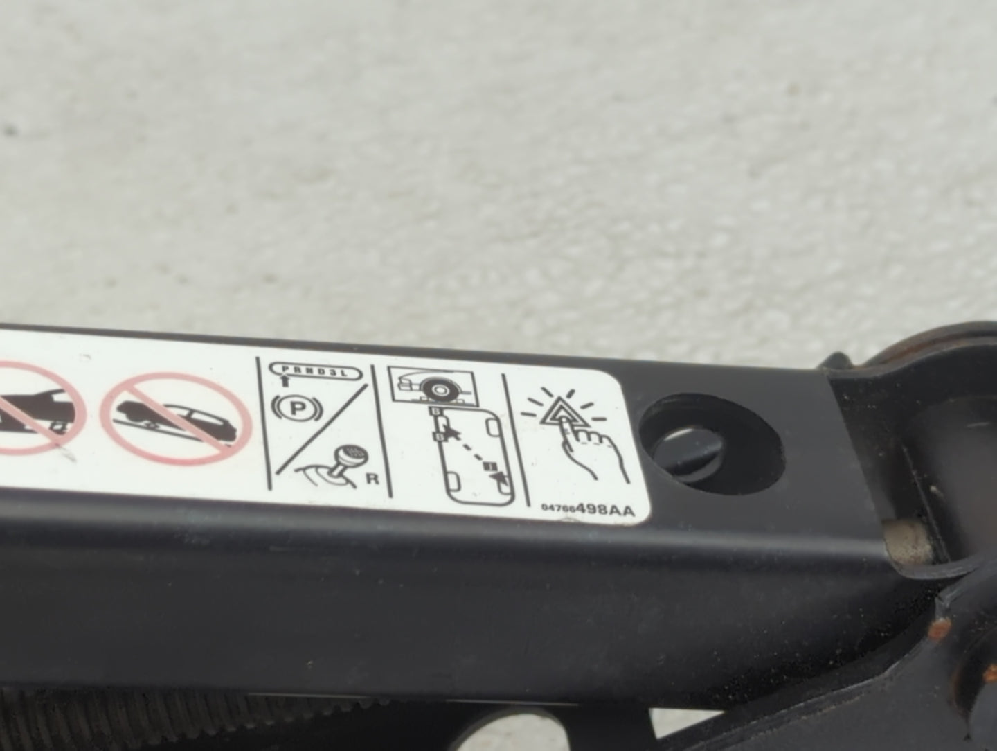 2010 Chrysler Sebring Spare Scissor Car Jack - Oemusedautoparts1.com