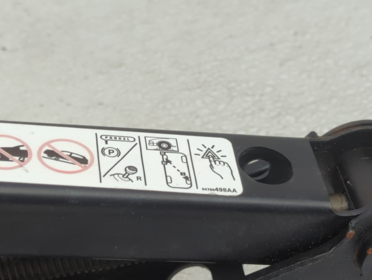 2010 Chrysler Sebring Spare Scissor Car Jack - Oemusedautoparts1.com