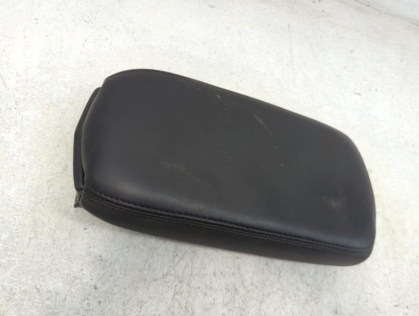 2008-2010 Chrysler Sebring Center Console Armrest Cover Lid Fits Fits 2008 2009 2010 OEM Used Auto Parts - Oemusedautoparts1