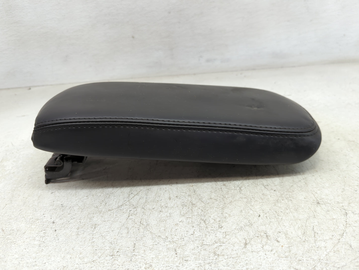 2008-2010 Chrysler Sebring Center Console Armrest Cover Lid Fits Fits 2008 2009 2010 OEM Used Auto Parts - Oemusedautoparts1