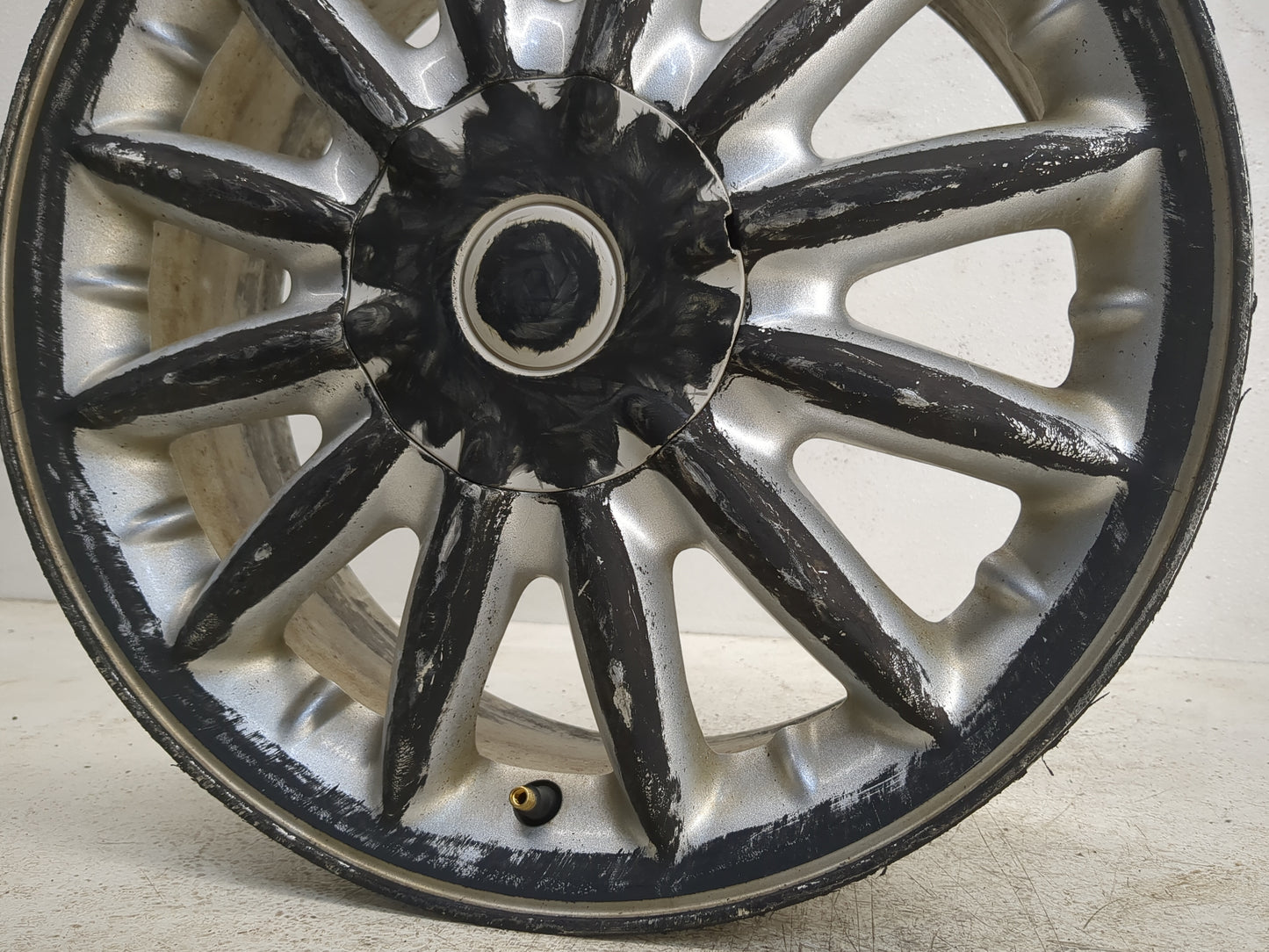 2003-2005 Chrysler Sebring Oem Wheel Rim - Oemusedautoparts1.com