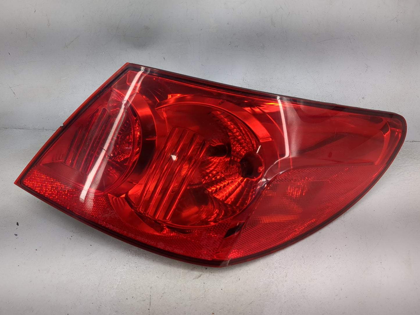 2009-2010 Chrysler Sebring Tail Light Assembly Passenger Right OEM Fits Fits 2009 2010 OEM Used Auto Parts - Oemusedautopart