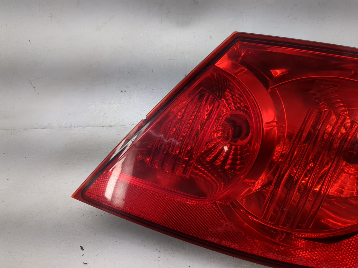 2009-2010 Chrysler Sebring Tail Light Assembly Passenger Right OEM Fits Fits 2009 2010 OEM Used Auto Parts - Oemusedautopart