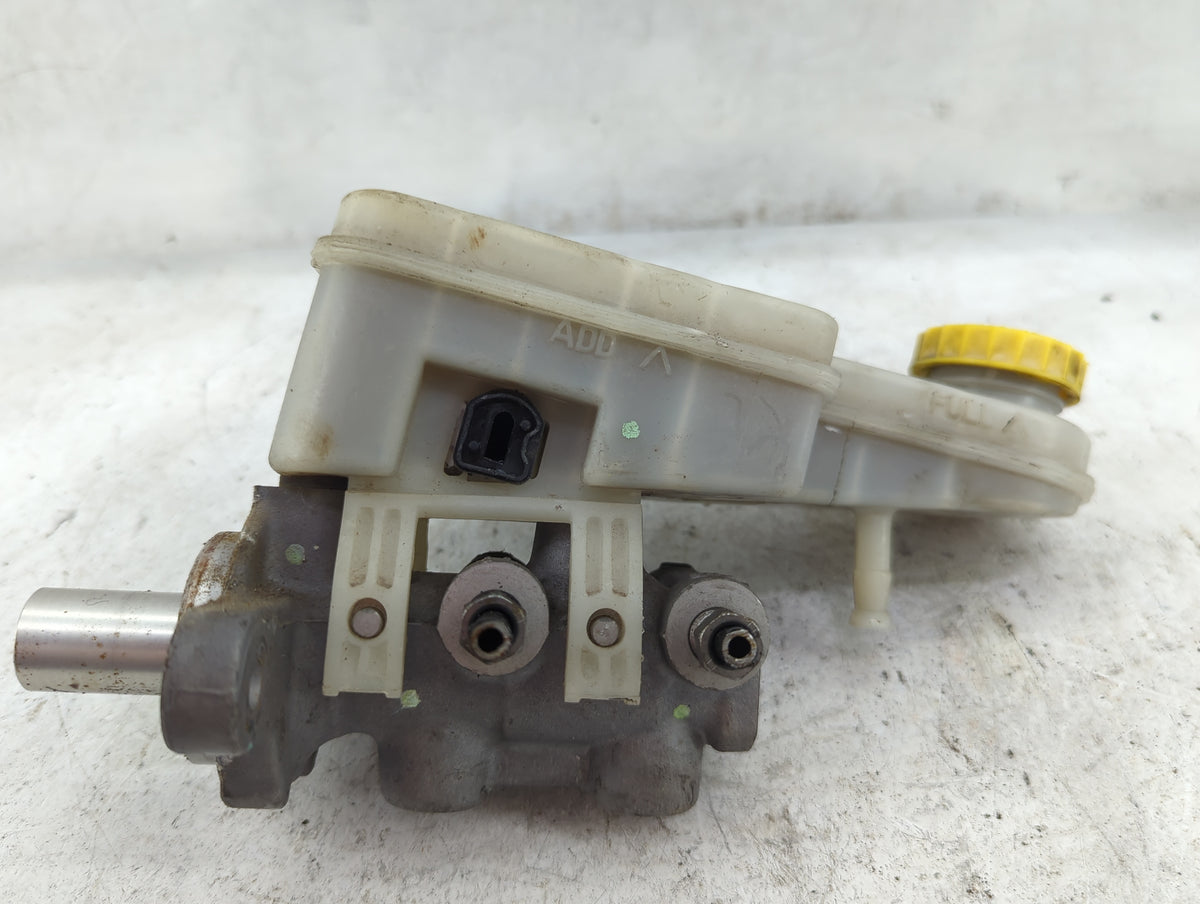 2007-2009 Chrysler Sebring Brake Master Cylinder 5036279 - Oemusedautoparts1.com