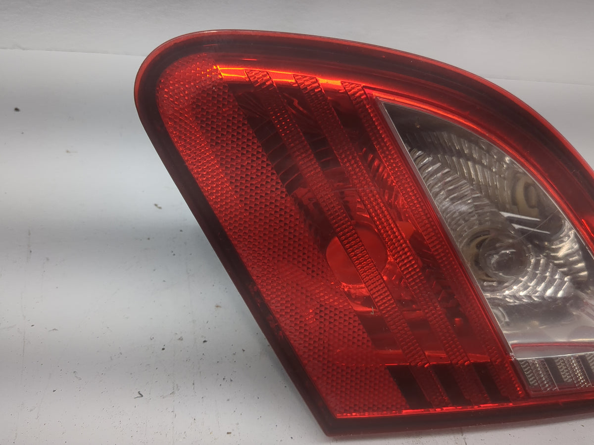 2009 Chrysler Sebring Passenger Right Side Deck Lid Mounted Tail Light 5042406 - Oemusedautoparts1.com