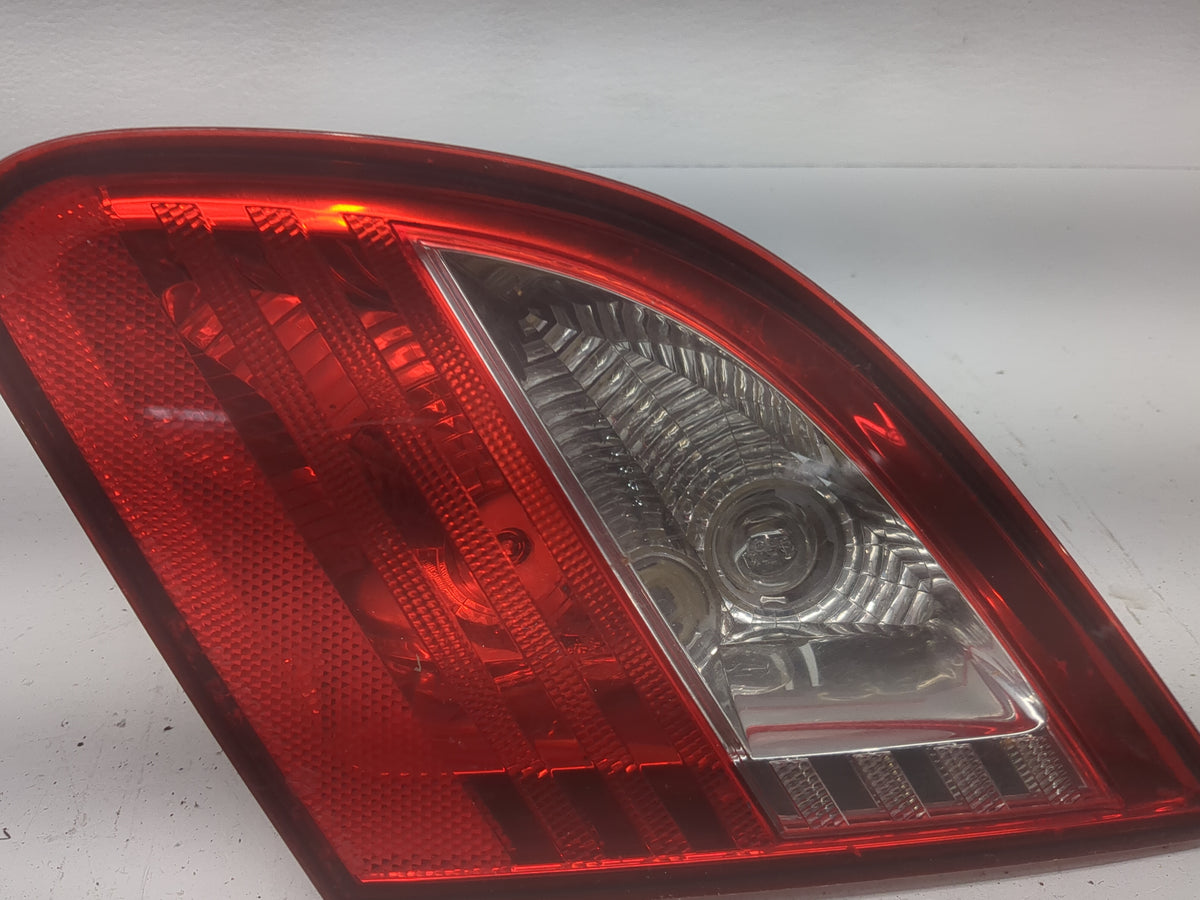 2009 Chrysler Sebring Passenger Right Side Deck Lid Mounted Tail Light 5042406 - Oemusedautoparts1.com