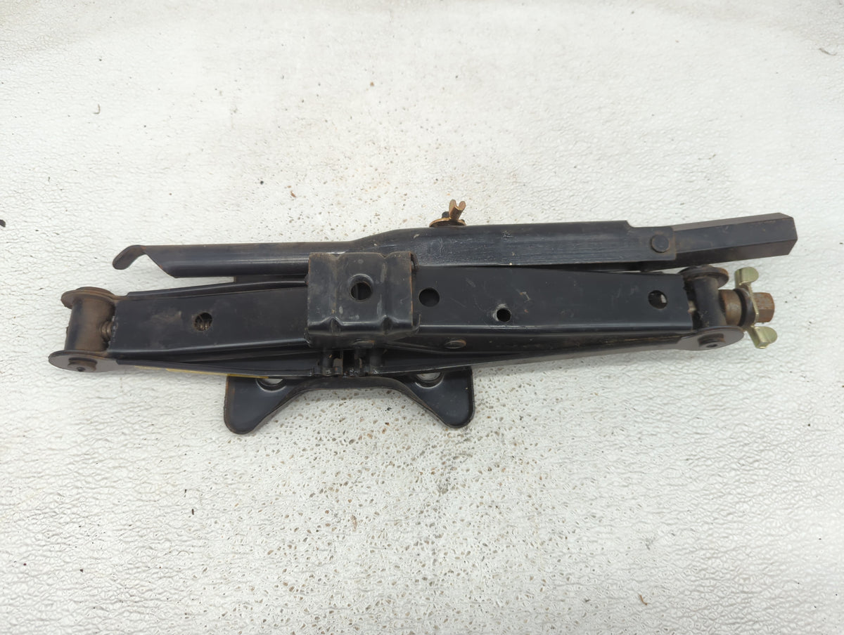 1996 Chrysler Town & Country Spare Scissor Car Jack - Oemusedautoparts1.com