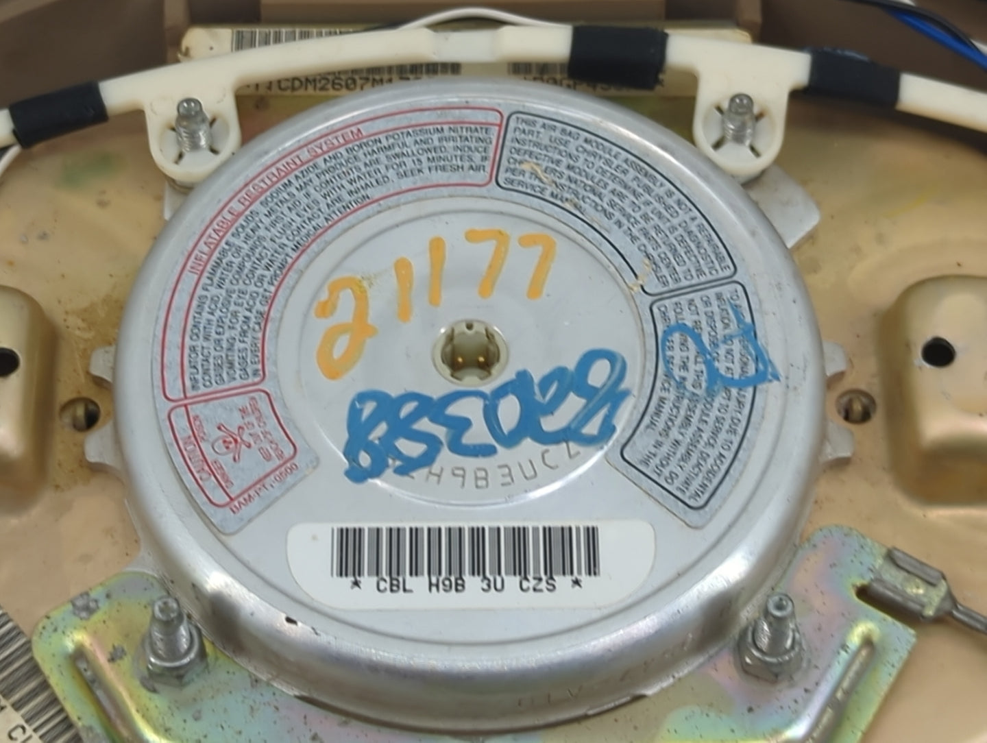 1996 Chrysler Town & Country Air Bag Driver Left Steering Wheel Mounted - Oemusedautoparts1.com