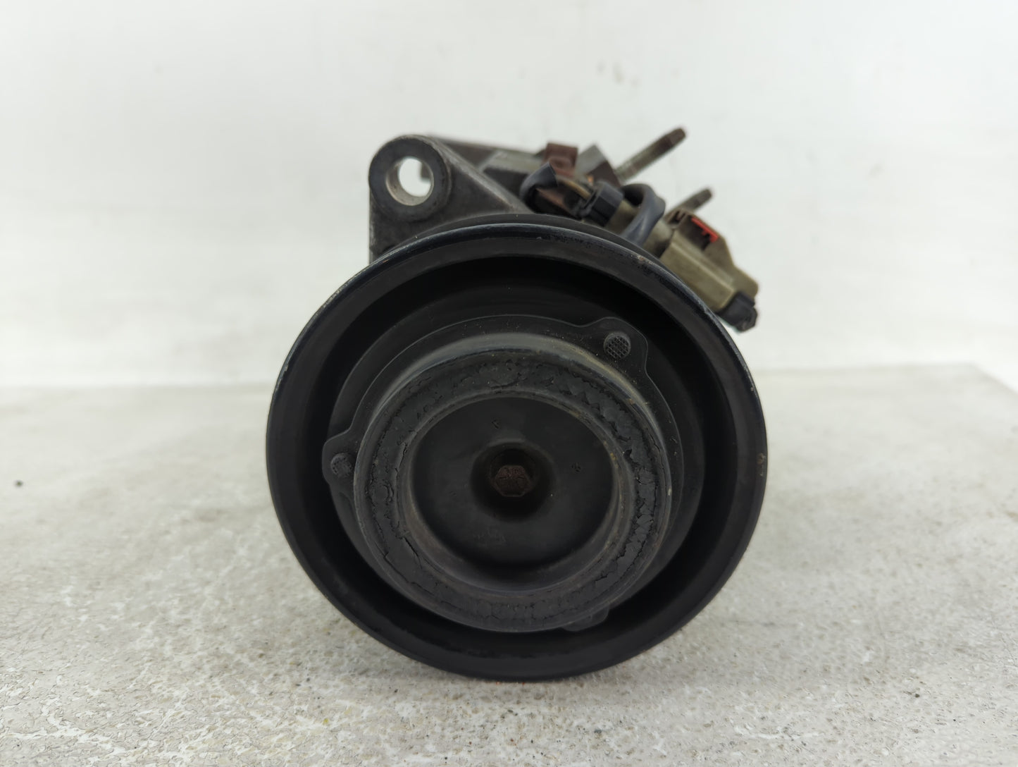 2001-2002 Chrysler Town & Country Air Conditioning A/c Ac Compressor Oem - Oemusedautoparts1.com
