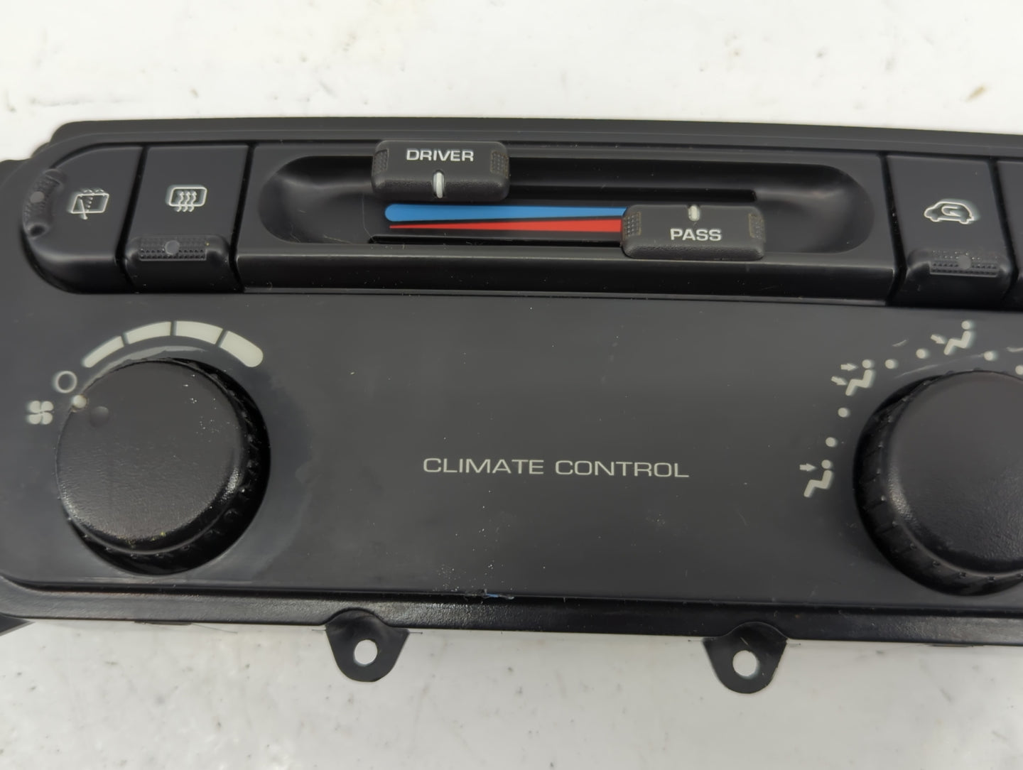 2004-2007 Chrysler Town & Country Climate Control Module Temperature AC/Heater Replacement Fits Fits 2004 2005 2006 2007 OEM