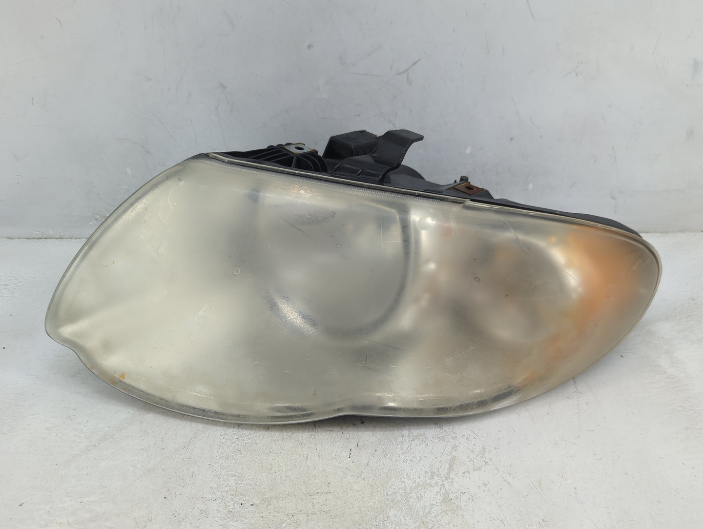 2005 Chrysler Town & Country Driver Left Oem Head Light Headlight Lamp - Oemusedautoparts1.com