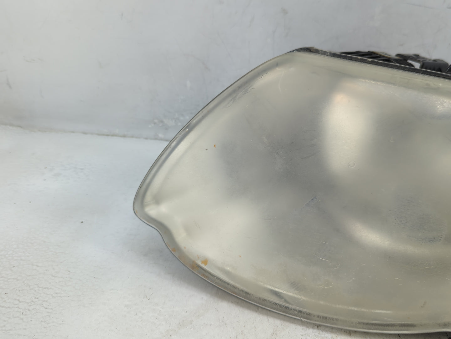 2005 Chrysler Town & Country Driver Left Oem Head Light Headlight Lamp - Oemusedautoparts1.com