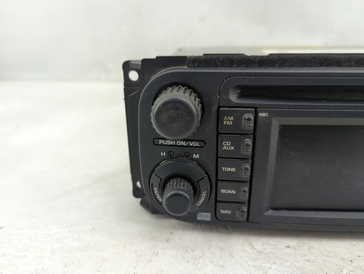 2004-2007 Chrysler Town & Country Radio AM FM Cd Player Receiver Replacement Fits Fits 2003 2004 2005 2006 2007 OEM Used Aut