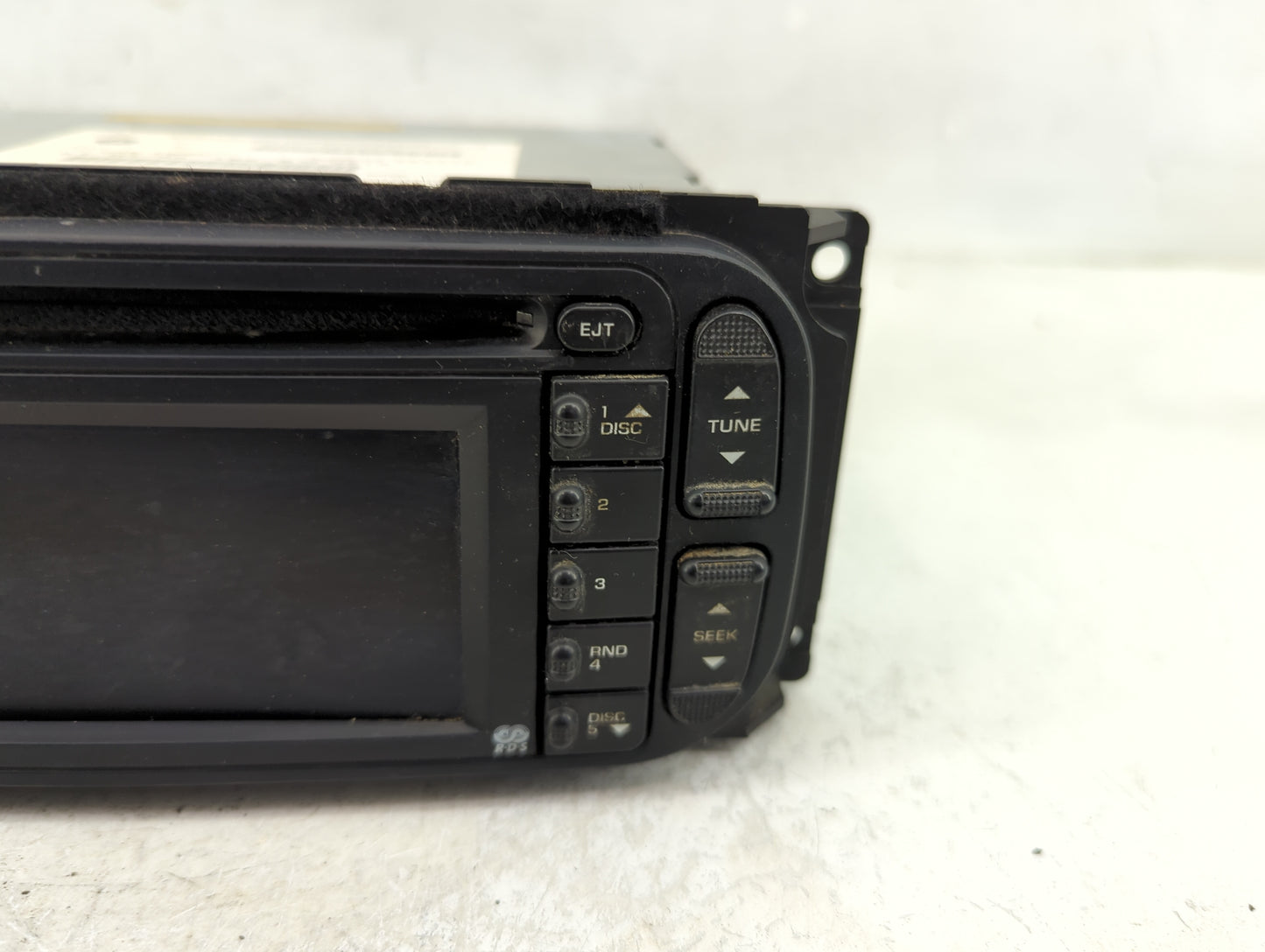 2004-2007 Chrysler Town & Country Radio AM FM Cd Player Receiver Replacement Fits Fits 2003 2004 2005 2006 2007 OEM Used Aut