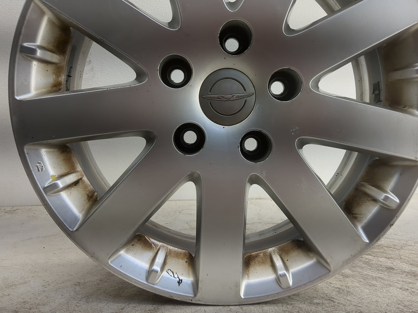 2011-2016 Chrysler Town & Country Oem Wheel Rim - Oemusedautoparts1.com
