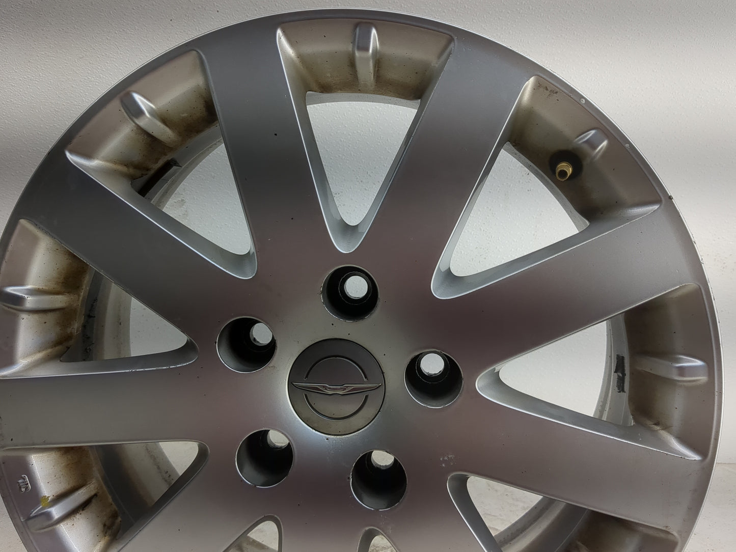 2011-2016 Chrysler Town & Country Oem Wheel Rim - Oemusedautoparts1.com