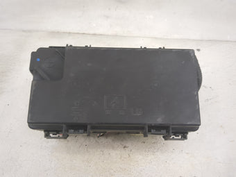 compare product 2011-2011 Chrysler Town & Country Fusebox Fuse Box Relay Module Tipm