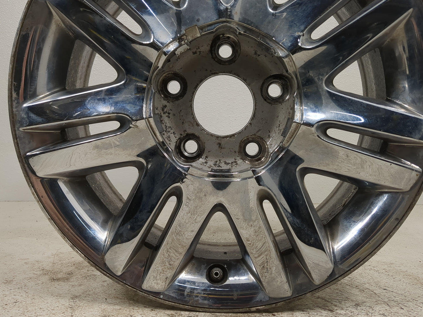 2008-2010 Chrysler Town & Country Oem Wheel Rim - Oemusedautoparts1.com