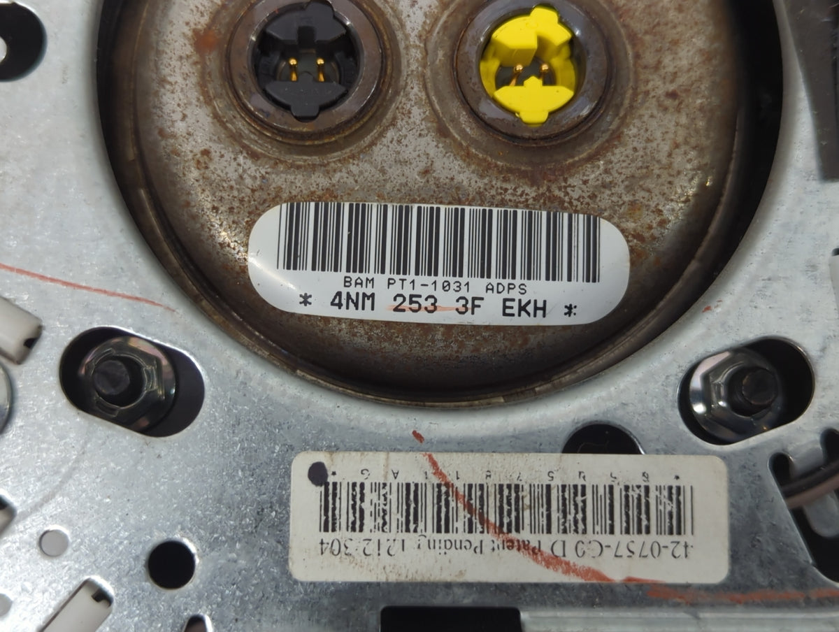 2011 Chrysler Town & Country Air Bag Driver Left Steering Wheel Mounted 5011048 - Oemusedautoparts1.com