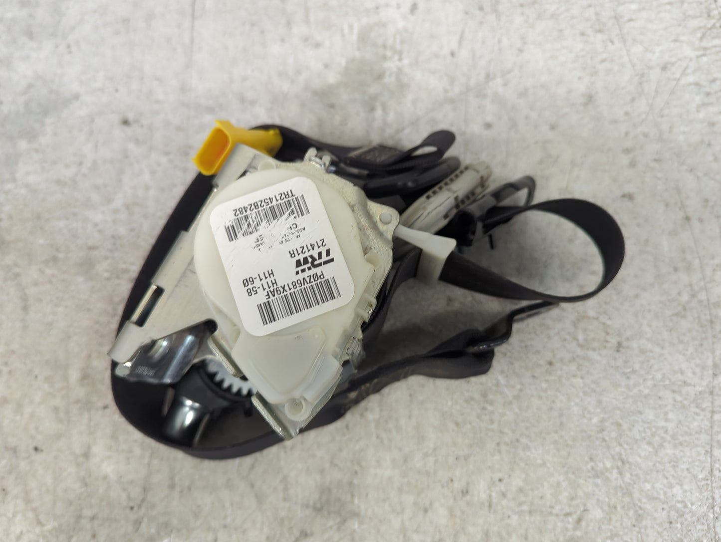 2011-2013 Chrysler Town & Country Passenger Front Seatbelt Retractor 5011122 - Oemusedautoparts1.com