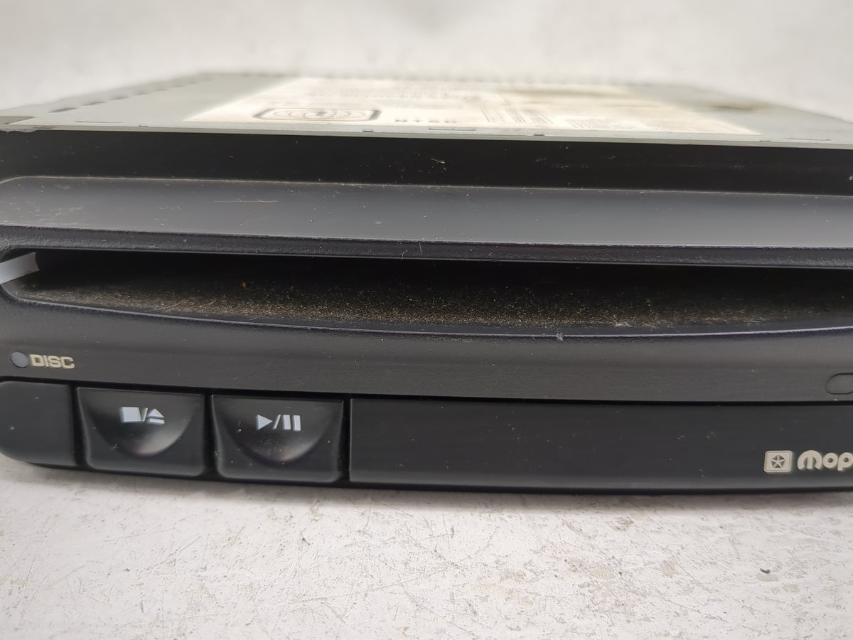 2002-2002 Chrysler Town & Country Radio Cd Changer - Oemusedautoparts1.com