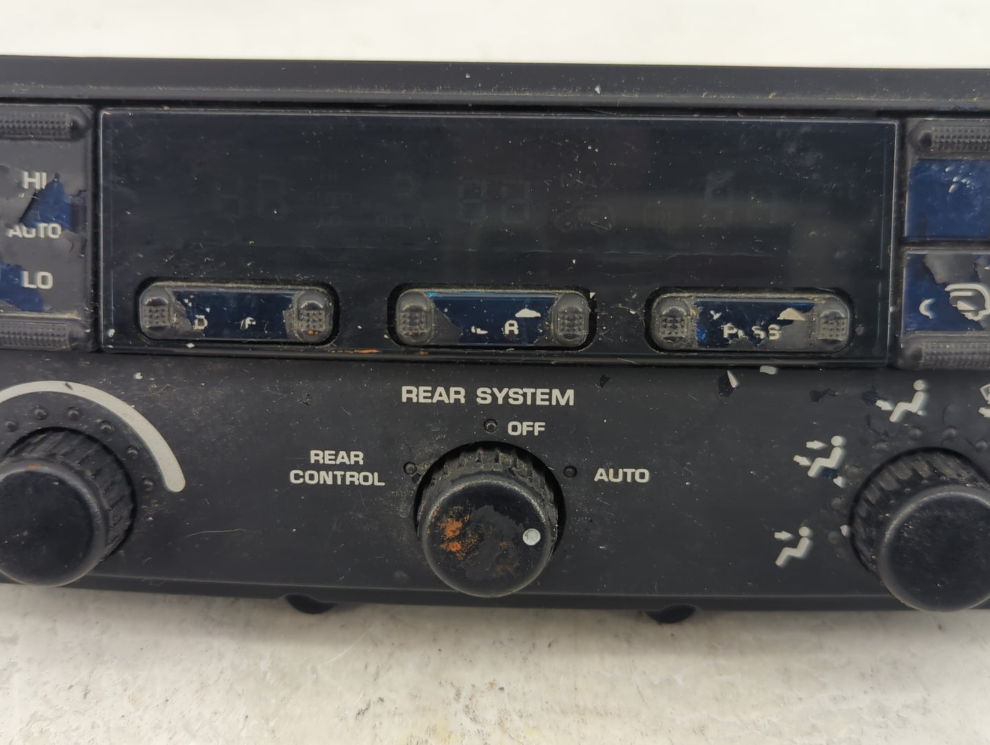 2005-2007 Chrysler Town & Country Climate Control Module Temperature AC/Heater Replacement Fits Fits 2005 2006 2007 OEM Used
