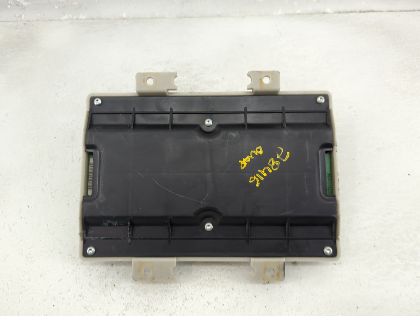 2006 Chrysler Town & Country Body Control Module Bcm Inner Cabin Fuse Box - Oemusedautoparts1.com