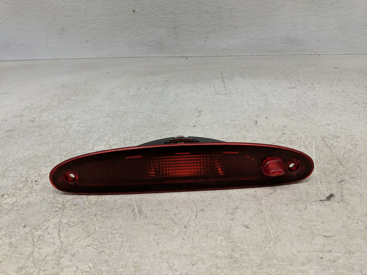 2004 Chrysler Town & Country Driver Left Side Deck Lid Mounted Tail Light - Oemusedautoparts1.com