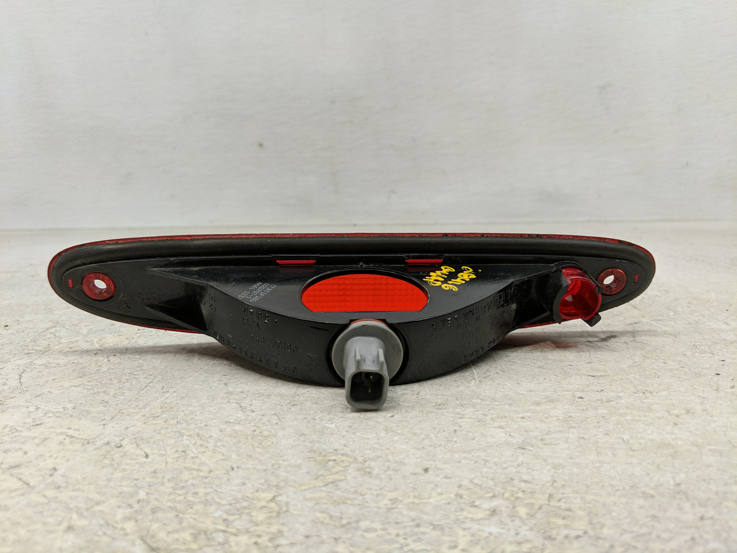 2004 Chrysler Town & Country Driver Left Side Deck Lid Mounted Tail Light - Oemusedautoparts1.com
