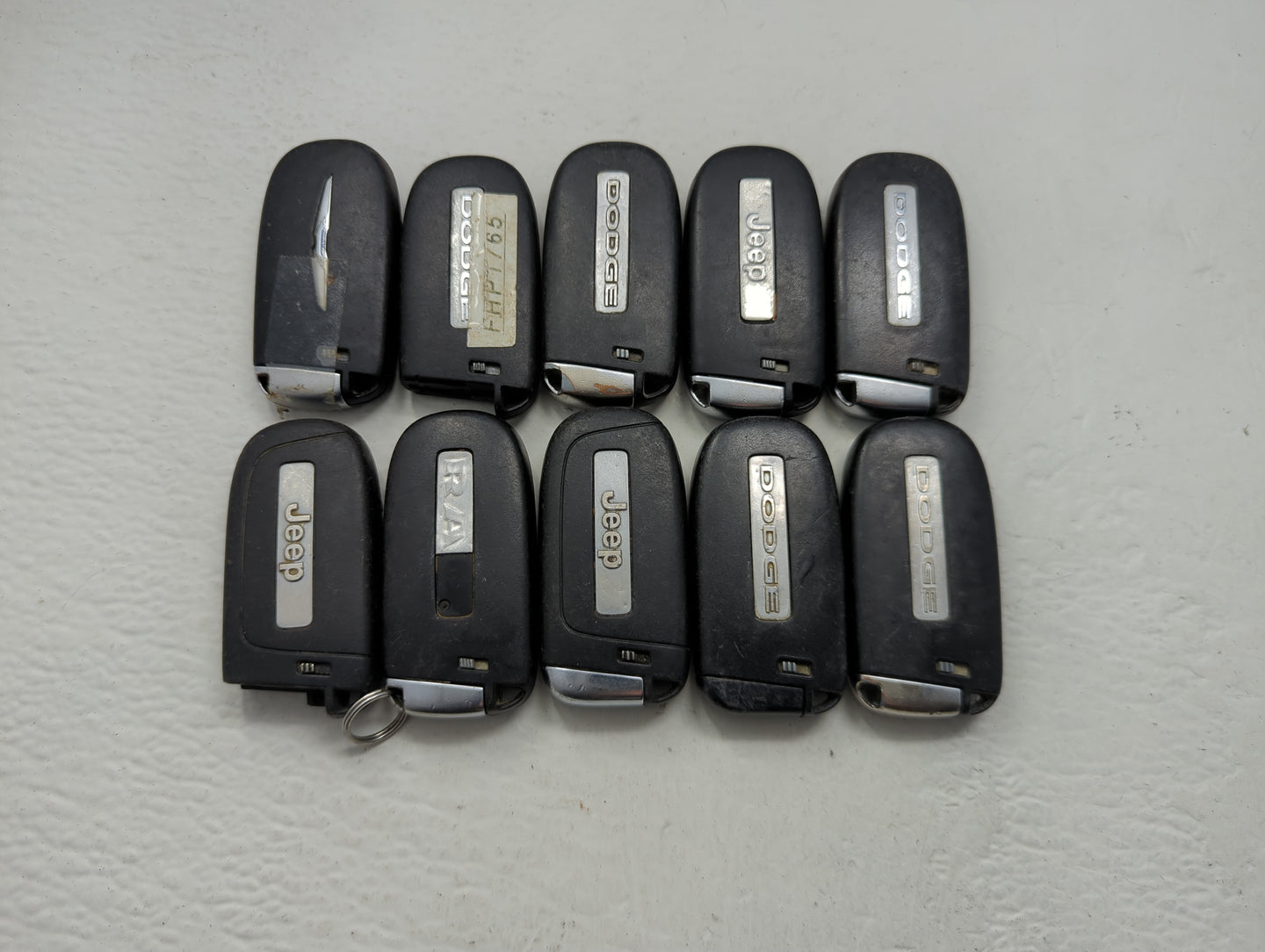 Lot of 10 Dodge Keyless Entry Remote Fob MIXED FCC IDS MIXED PART - Oemusedautoparts1.com