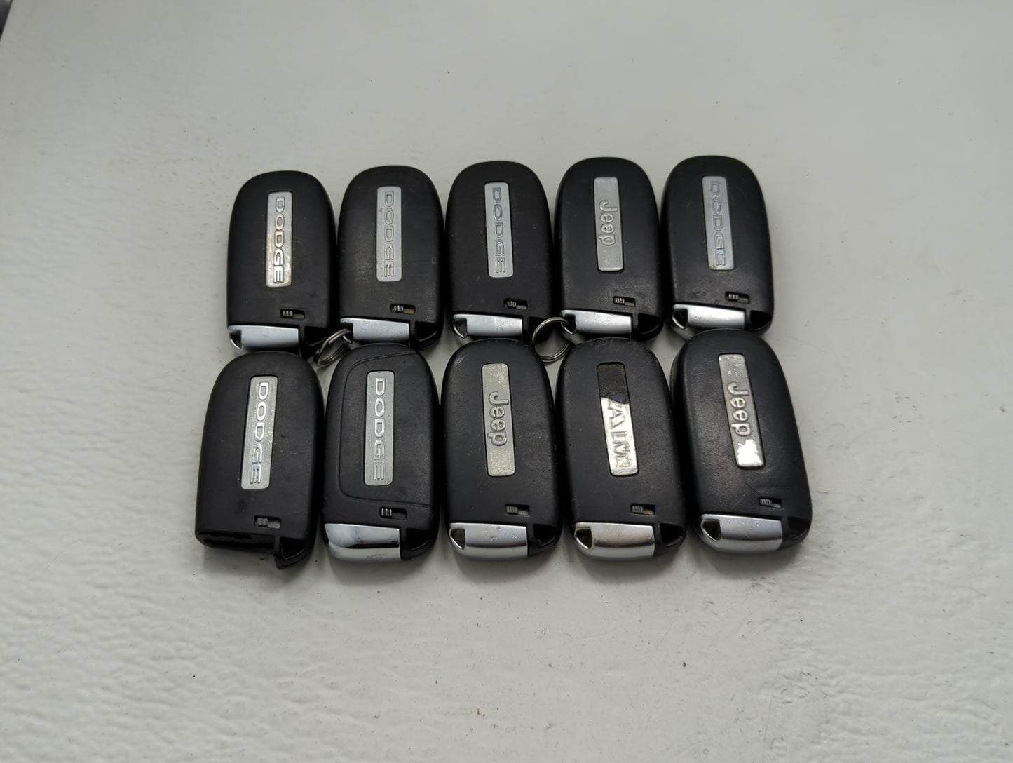 Lot of 10 Dodge Keyless Entry Remote Fob MIXED FCC IDS MIXED PART - Oemusedautoparts1.com