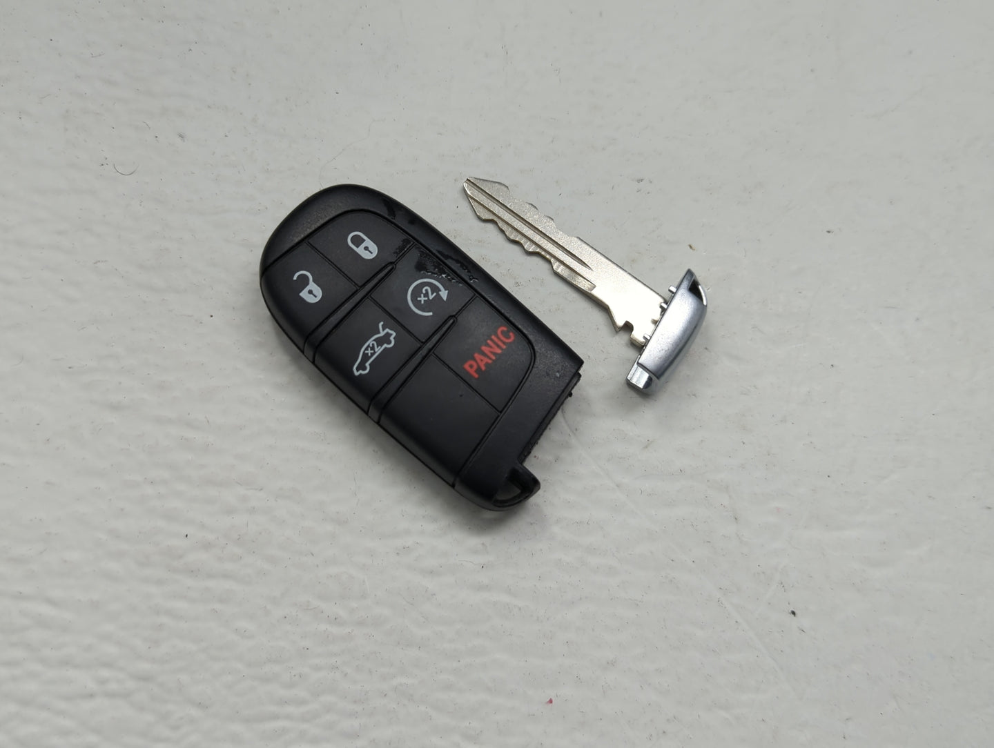 Dodge Keyless Entry Remote Fob M3N-40821302 05026676AH 5 buttons - Oemusedautoparts1.com