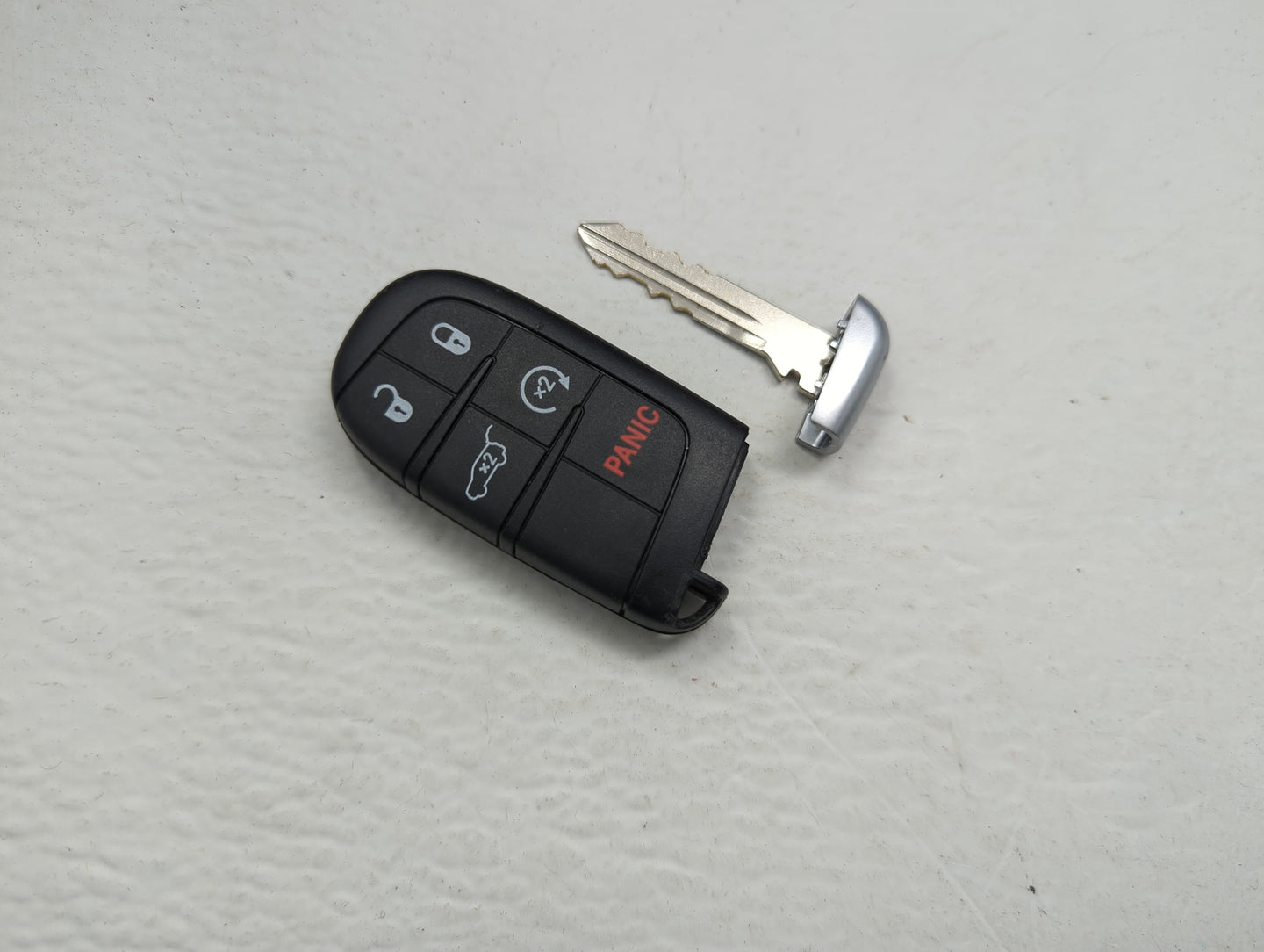 Dodge Keyless Entry Remote Fob M3N-40821302 68375133AC 5 buttons - Oemusedautoparts1.com