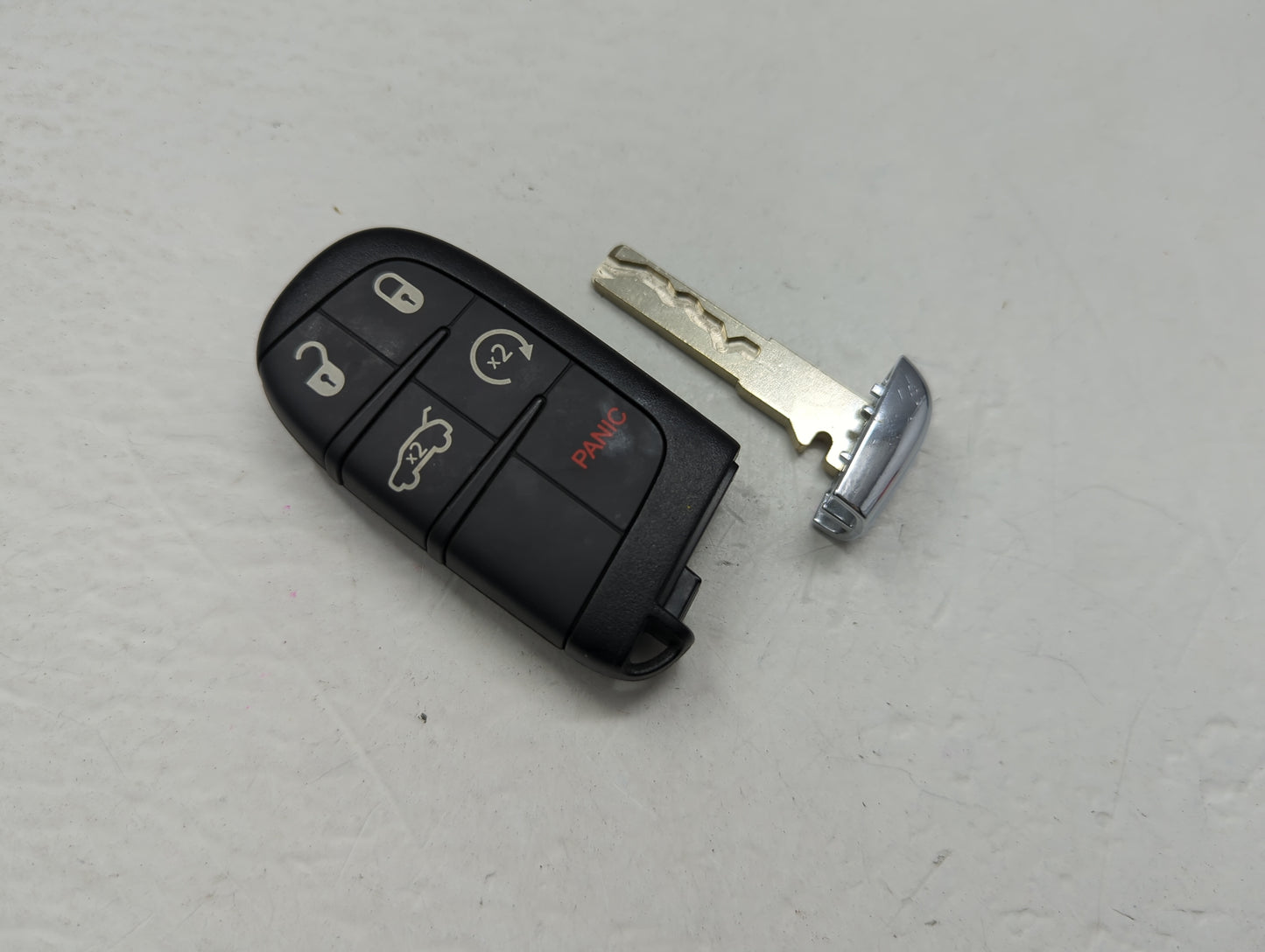 Dodge Keyless Entry Remote Fob 2ADPXF17PE 5 buttons - Oemusedautoparts1.com