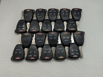 compare product Lot of 20 Dodge Keyless Entry Remote Fob OHT692427AA MIXED PART NUMBERS