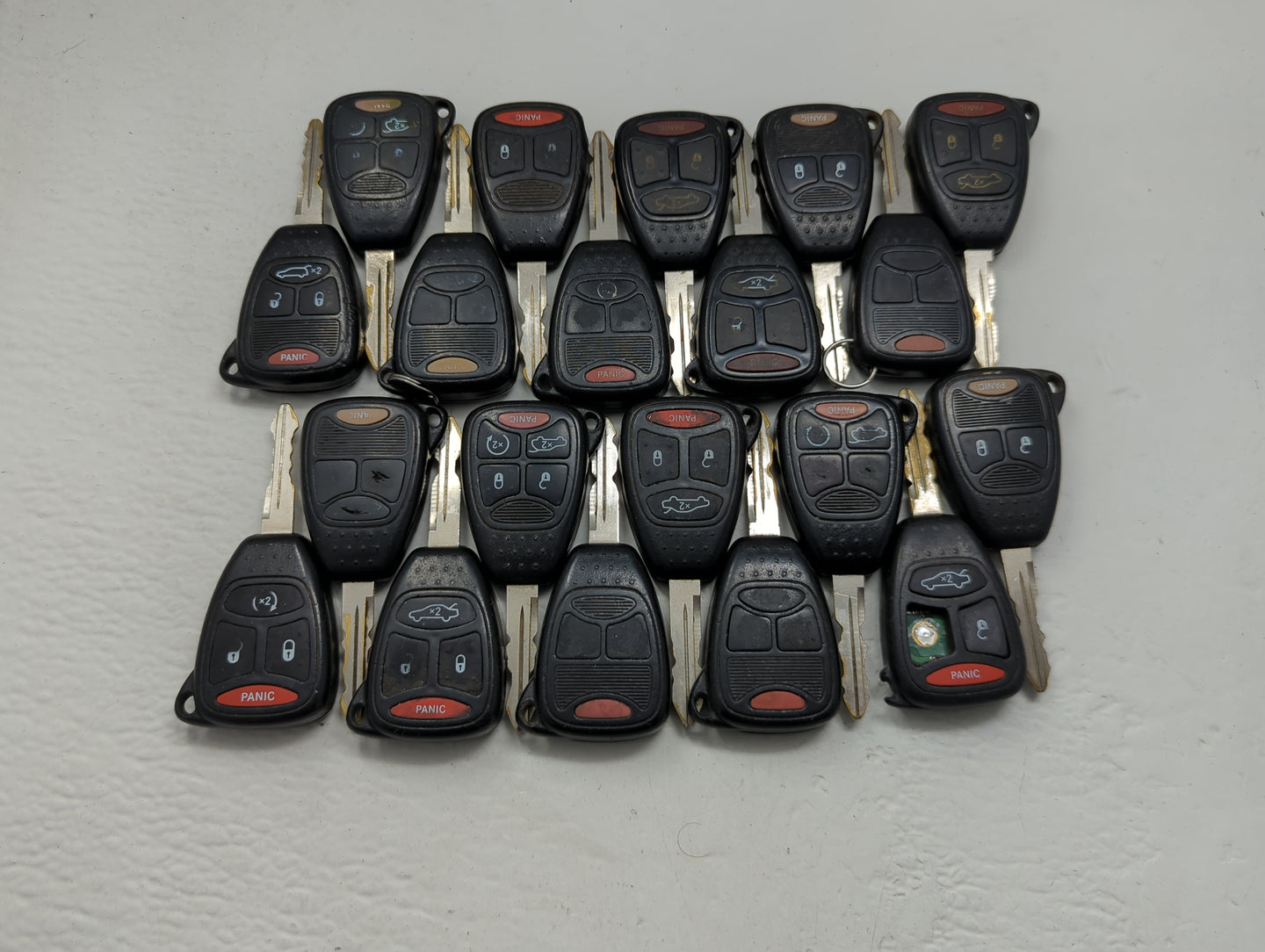 Lot of 20 Dodge Keyless Entry Remote Fob OHT692427AA | OHT692713AA | - Oemusedautoparts1.com