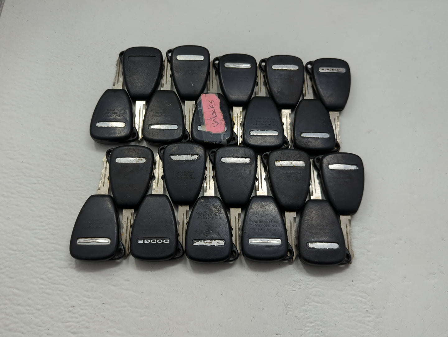 Lot of 20 Dodge Keyless Entry Remote Fob OHT692713AA | OHT692427AA | - Oemusedautoparts1.com