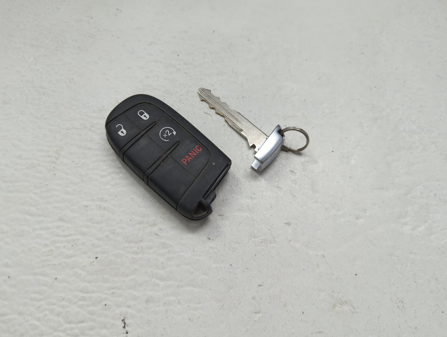 Dodge Keyless Entry Remote Fob M3N-40821302 68250337 AA-AB | 68417821 AA-AB - Oemusedautoparts1.com